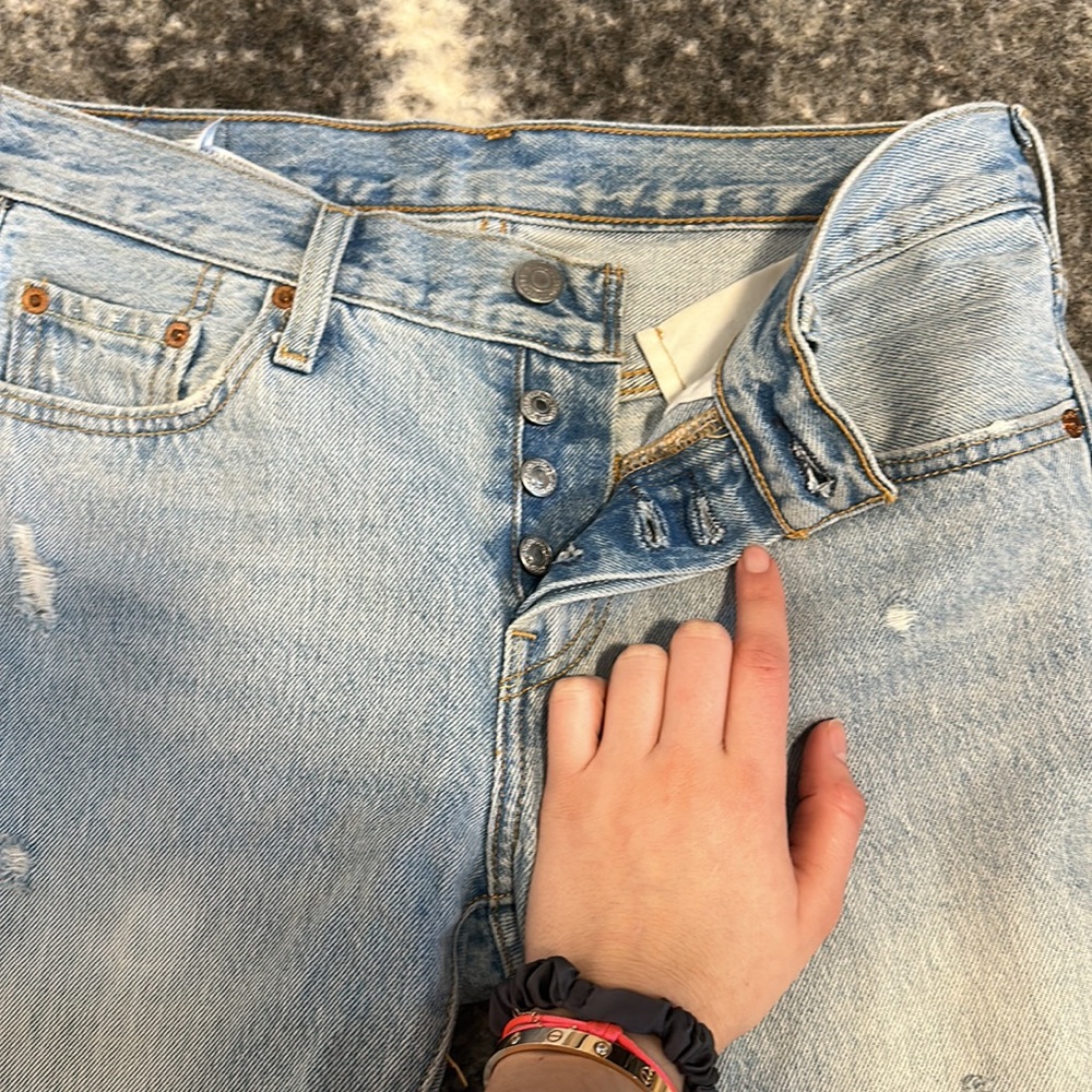 LEVIS- Straight Leg Jeans - Picture 7 of 8